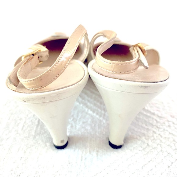 Salvatore Ferragamo Two Tone Cream Slingback Pumps Vintage Style Size 9 - Picture 3 of 9